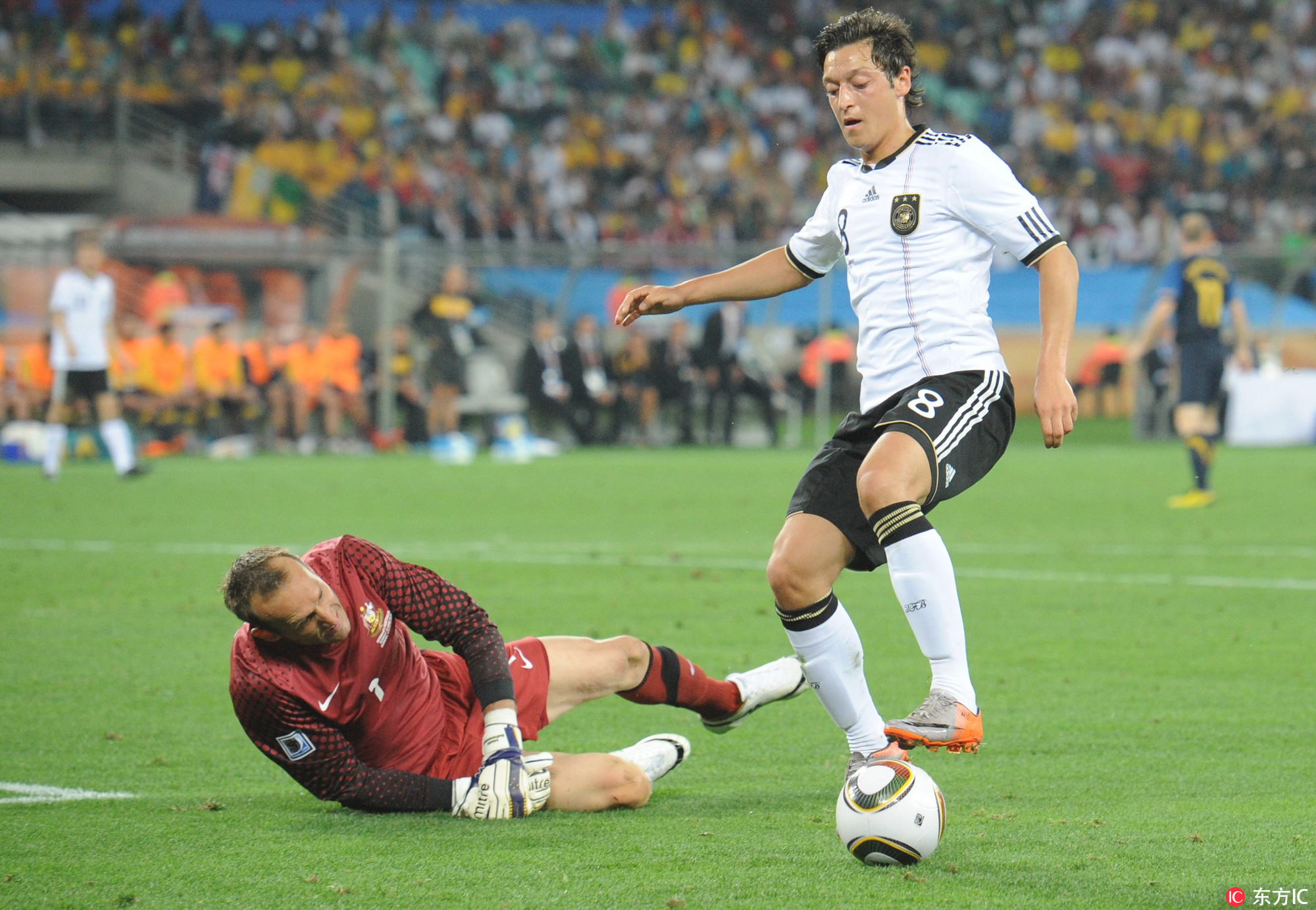 包含凯恩赛事官方发布赛事规则更新新规，加拿大队争议不断！的词条开云